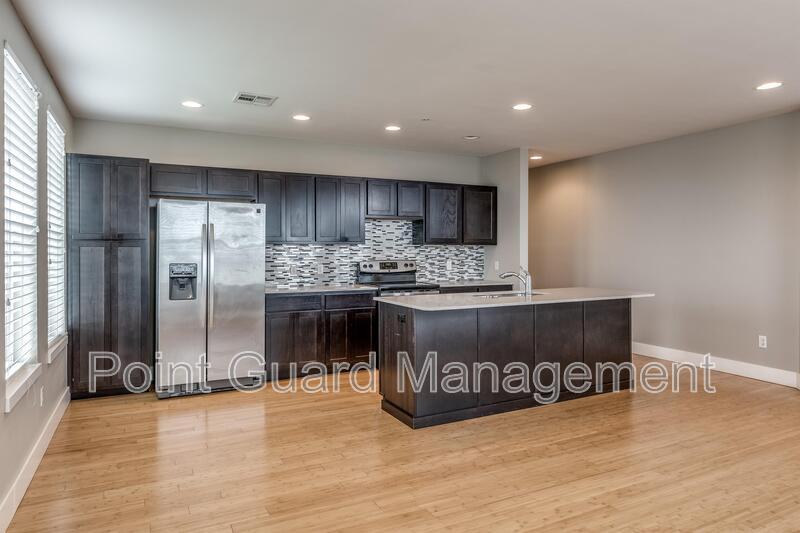 Foto principal - 800 NW 8th St. - 1