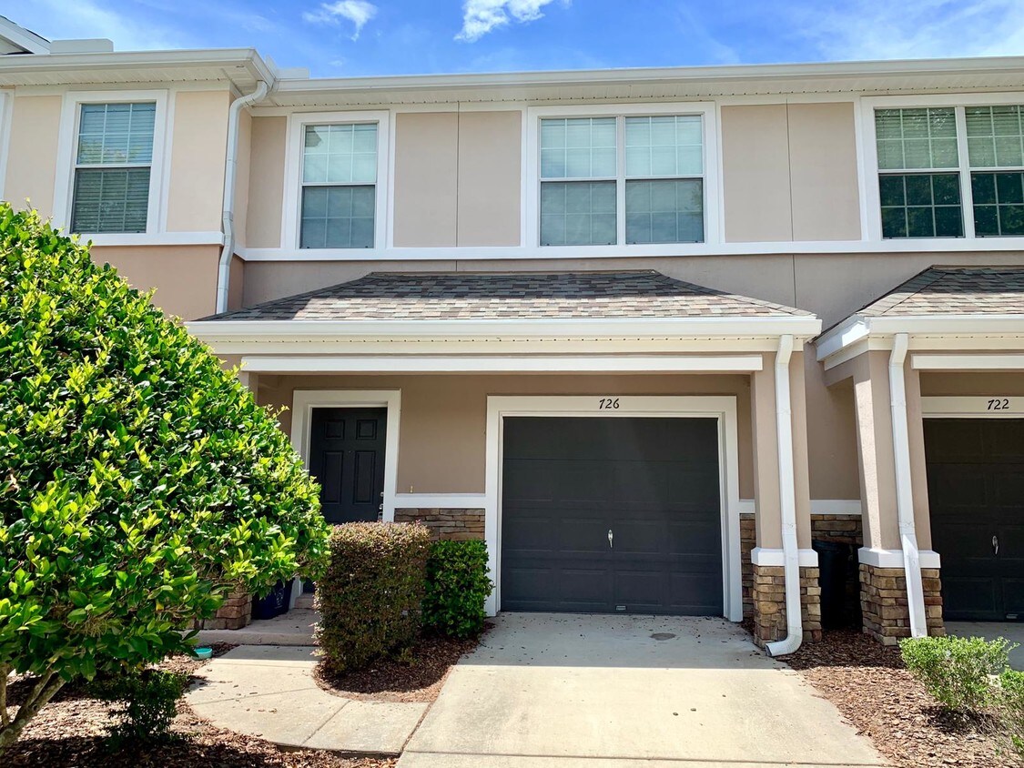 Foto principal - 726 Crystal Way
