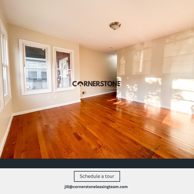 Building Photo - 828 S 16th St