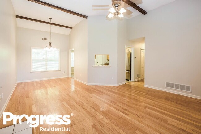 Foto del edificio - 250 Winding Creek Dr
