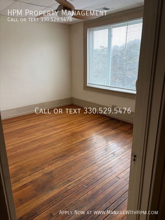 Foto del edificio - 798 W Market St