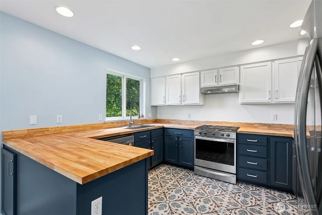 Photo - 4646 Phillips Rd SE Townhome