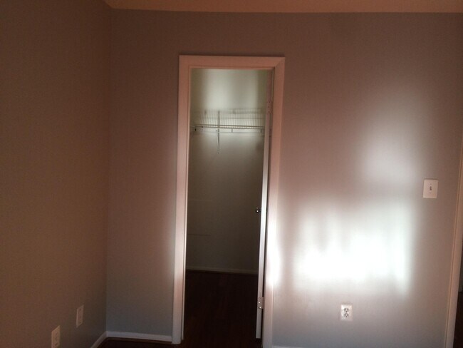 Foto del edificio - 11657 Chesterfield Ct