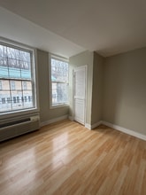 Building Photo - 231 Main St