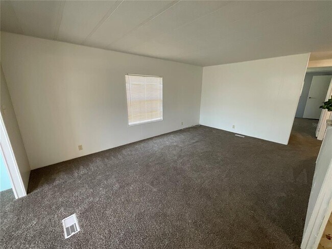 Foto del edificio - 10928 Poplar St NE