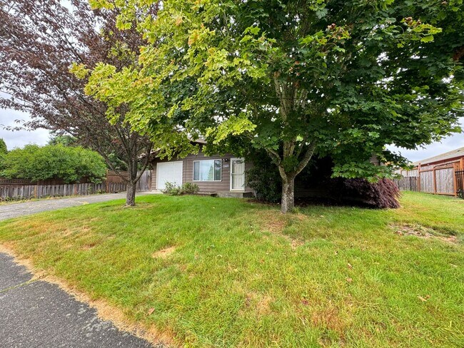 Building Photo - Great house for rent