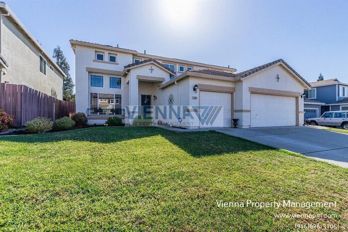 Primary Photo - Beautiful Property in Roseville