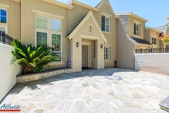 Building Photo - 3931 Mosher Dr