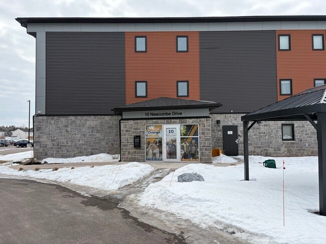 Photo du bâtiment - 42 Newcombe