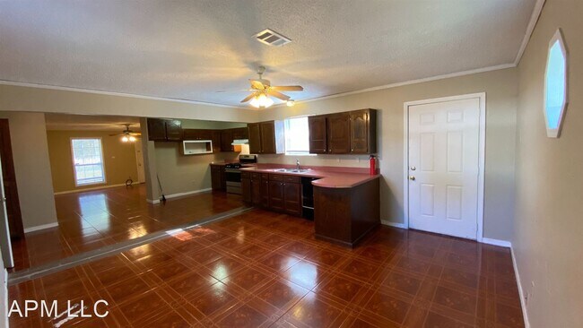 Building Photo - 3 br, 2 bath House - 3370 Garrett Rd