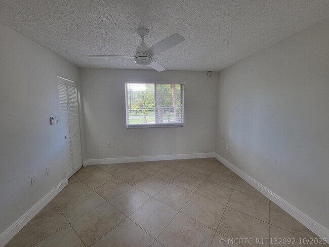Foto del edificio - 4208 Glenmoor Dr