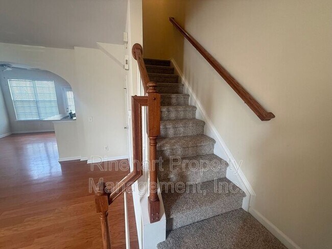 Foto del edificio - 530 Bent Leaf Ct