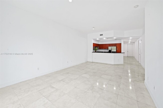 Building Photo - 15051 Royal Oaks Ln