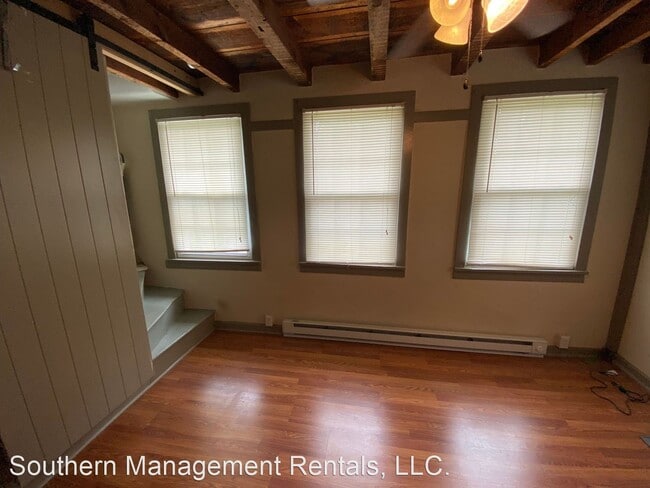Foto del edificio - 1 br, 1 bath House - 114 North St