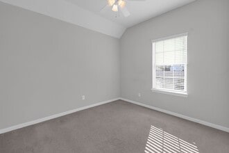 Building Photo - 135 Binnacle Ct