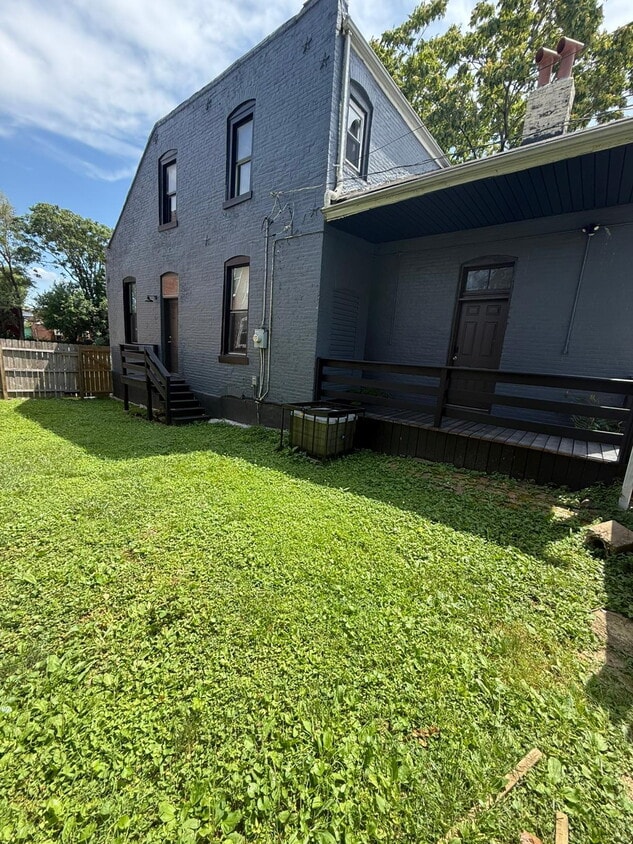 Primary Photo - 2634 Arsenal St