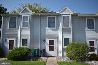 Building Photo - 945 Orchard Dr