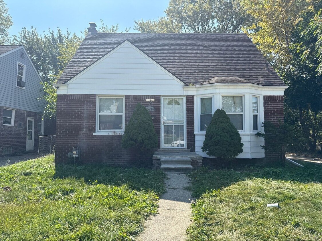 Primary Photo - Freshly Renovated 3-Bedroom Home – Quality...