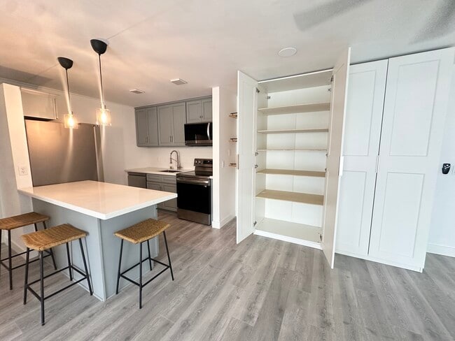 Foto del edificio - 607 S Prospect Ave