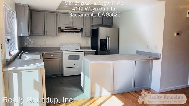 Building Photo - 2 br, 2.5 bath House - 4110 Weymouth Ln