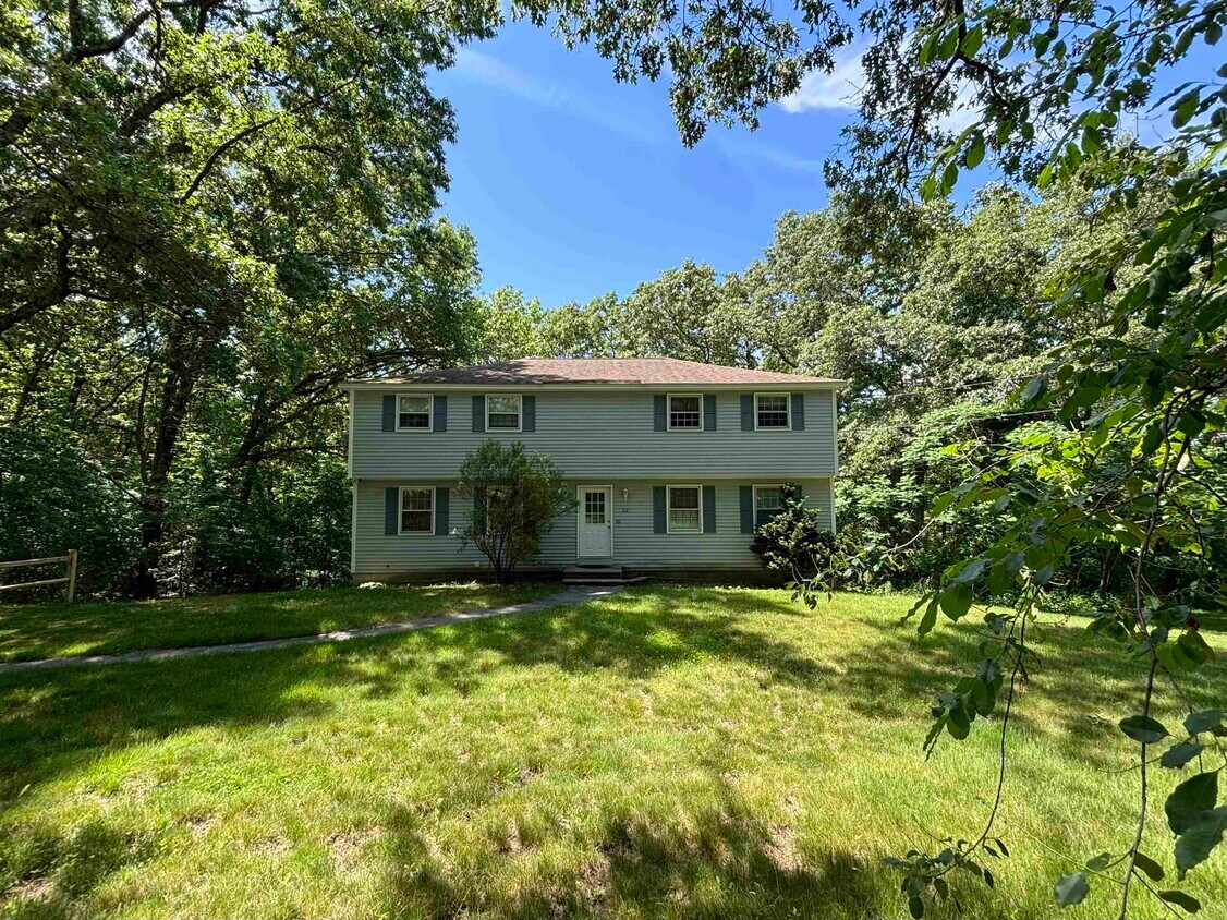 Primary Photo - 102 Bridge St