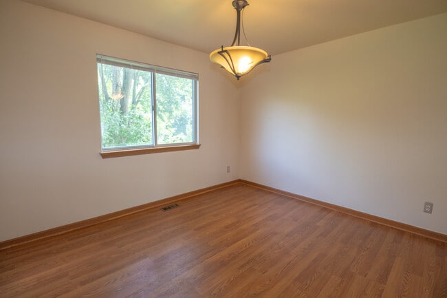 Building Photo - 42091 Greenwood Dr