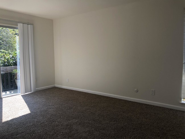 Foto del edificio - 915 E Blithedale Ave