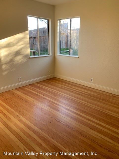 Foto del edificio - 12115 Dry Creek Rd