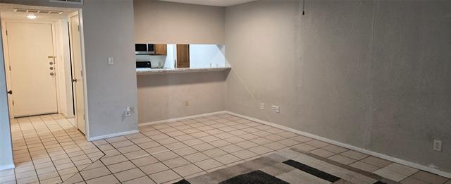 Building Photo - 9601 Walnut St