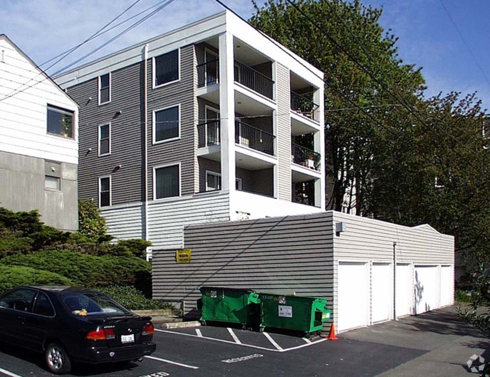 Alternate View - 220 23rd Ave E