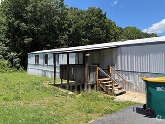 Building Photo - 4557 Wallburg Rd