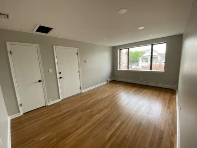 Foto del edificio - 100 Lakeview Ave
