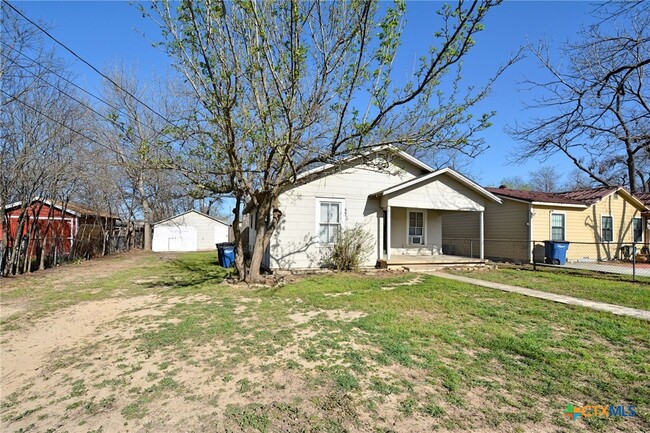 Building Photo - 875 Porter St