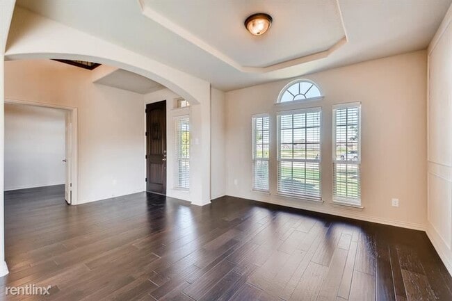 Building Photo - 5 br, 3.5 bath House - 5433 Deer Island Dr...