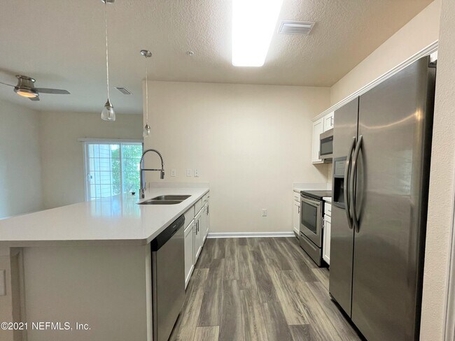 Building Photo - 4958 Key Lime Dr