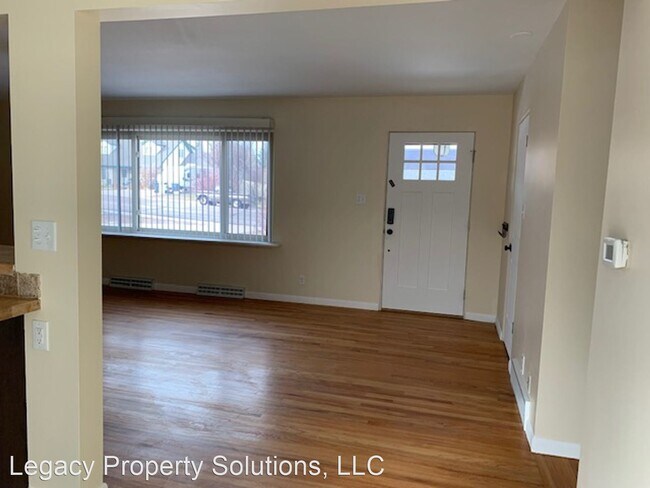 Building Photo - 4 br, 2 bath House - 721 Pike Street
