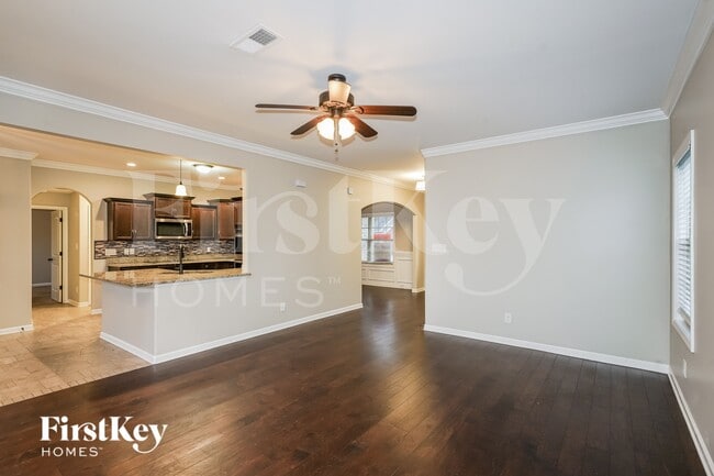 Foto del edificio - 1586 Raven Rd