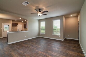 Building Photo - 600 Harvest Moon Dr