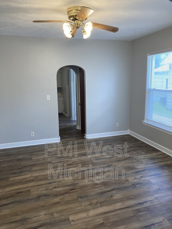 Foto del edificio - 927 10th St NW