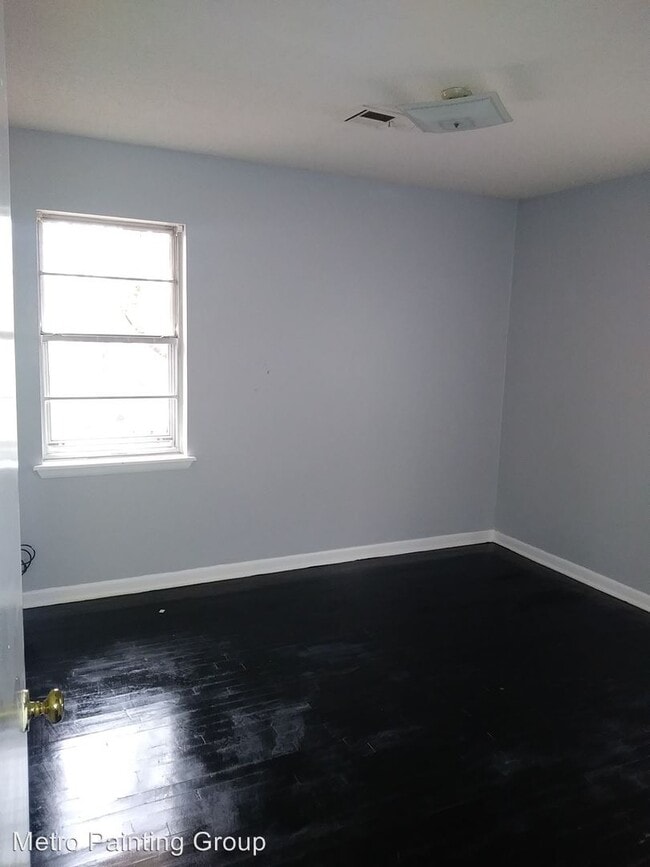 Building Photo - 3 br, 1 bath House - 815 NW 58th St