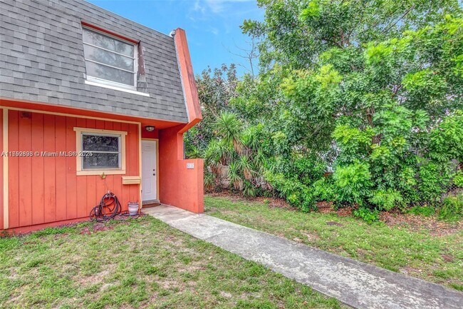 Foto del edificio - 6141 SW 42nd Ct