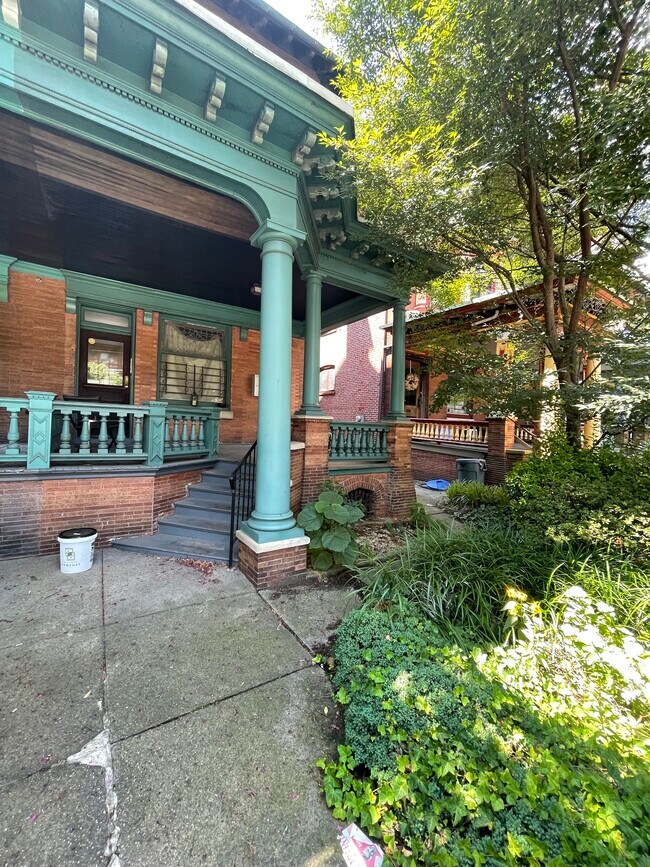Building Photo - 4608 Spruce St