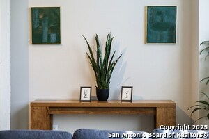Foto del edificio - 1401 S Flores St