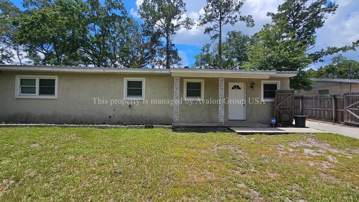 Foto principal - 7234 Eudine Dr S