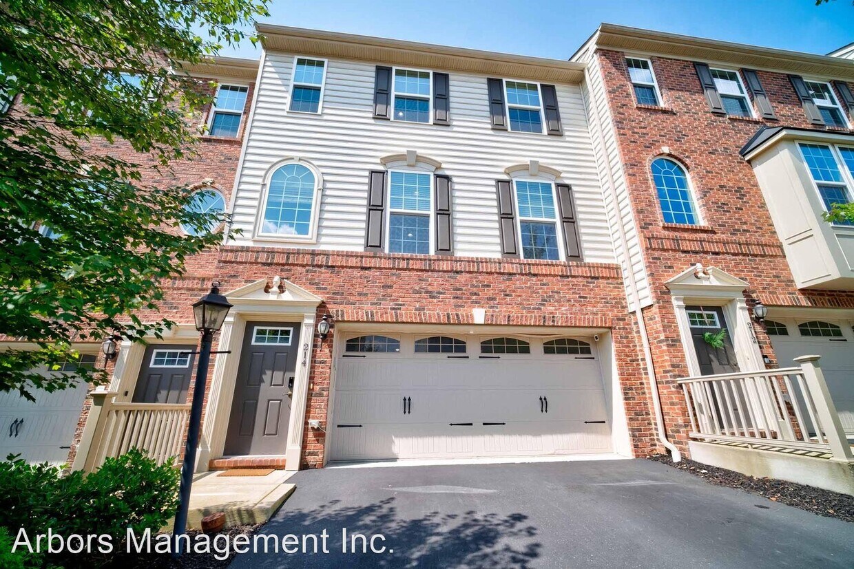 Primary Photo - 3 br, 2.5 bath House - 214 Noble Woods Drive