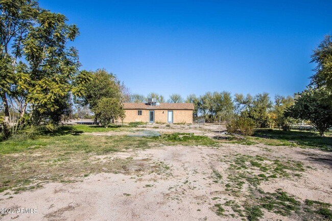 Building Photo - 33147 Van Buren St