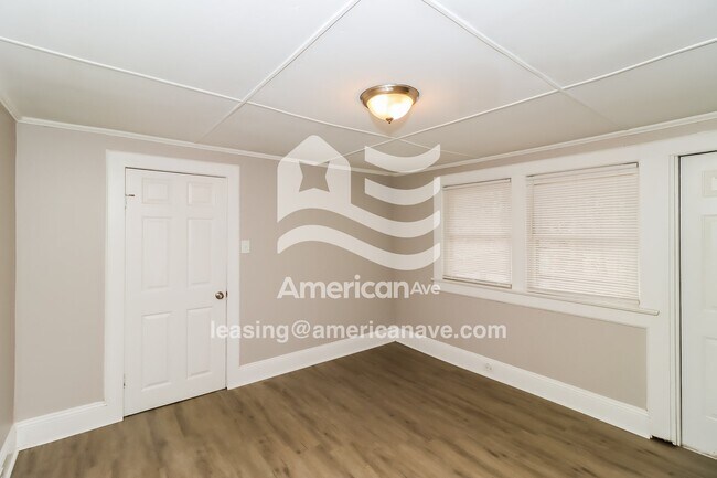 Foto del edificio - 320 S Cline Ave