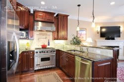 Building Photo - Amazing Lincoln Square Condo w/ TWO Parkin...