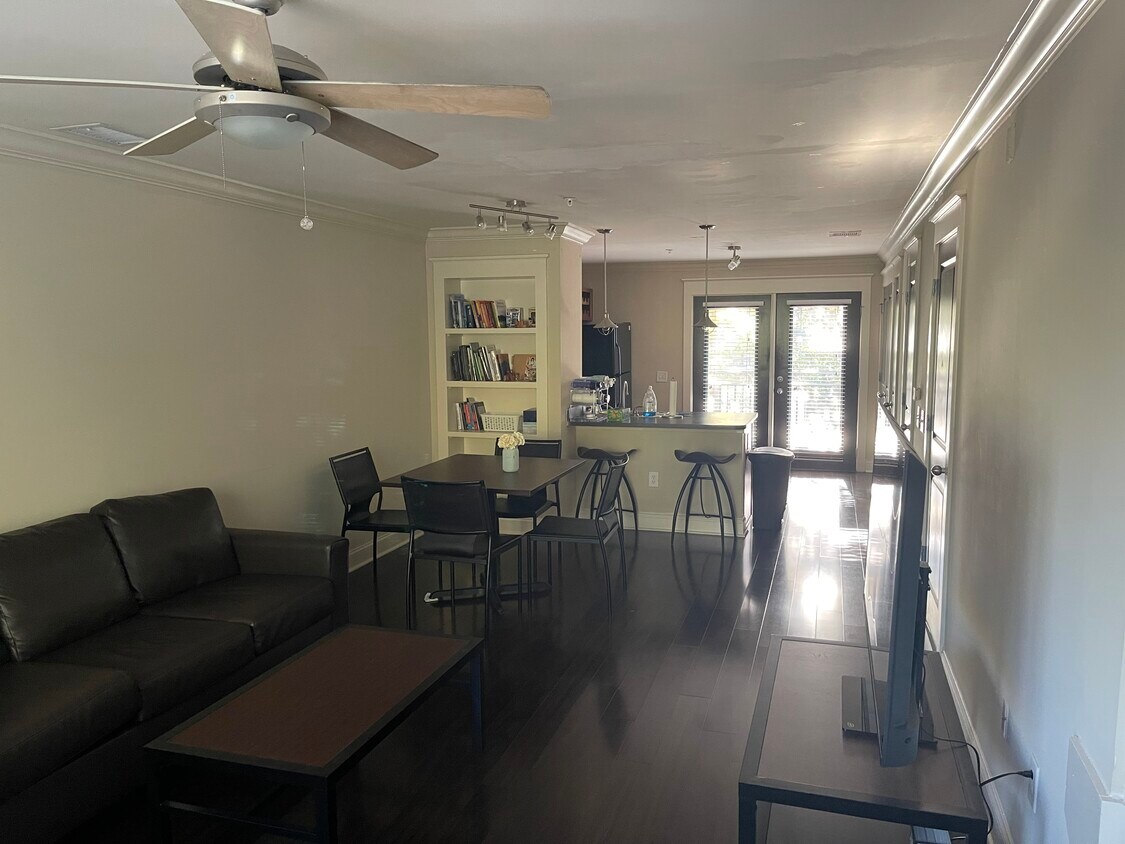 Primary Photo - 1367 SW 51st Blvd