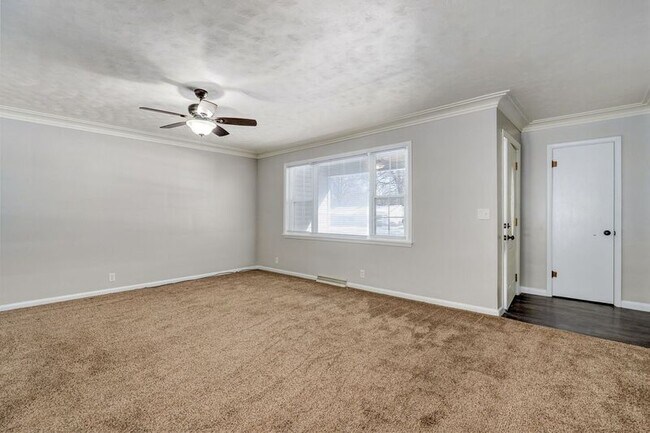 Foto del edificio - 3863 S Broadway Ave